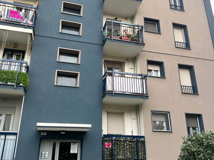 Appartamento con 5 locali in vendita in Via Costantino Baroni, Gratosoglio, Milano