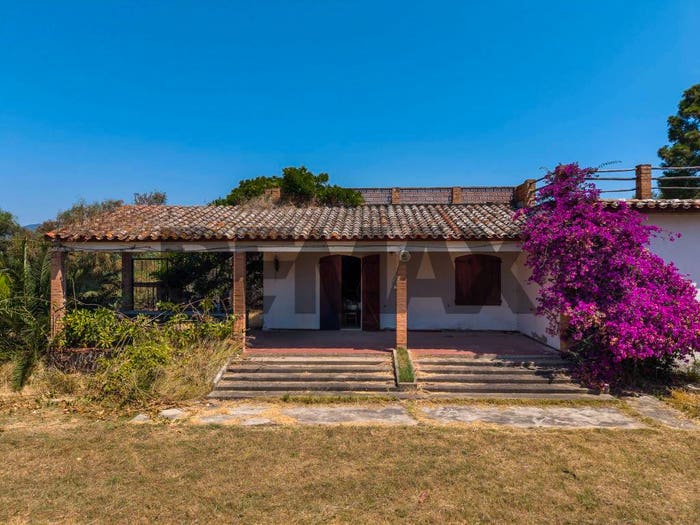 Casa con 6 locali in vendita in VIALE NORA, Centro, Pula