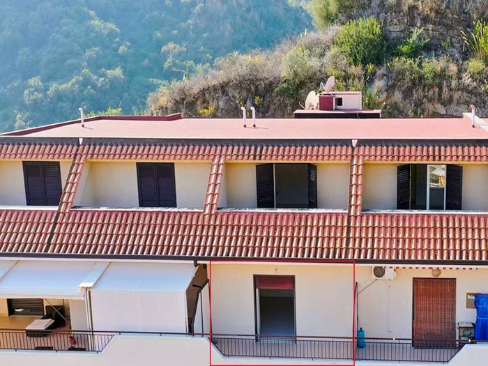 Appartamento bilocale in vendita in Via Montebianco, Letojanni