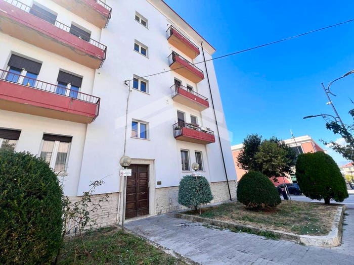 Appartamento con 5 locali in vendita in Via Trieste, Centro, Campobasso