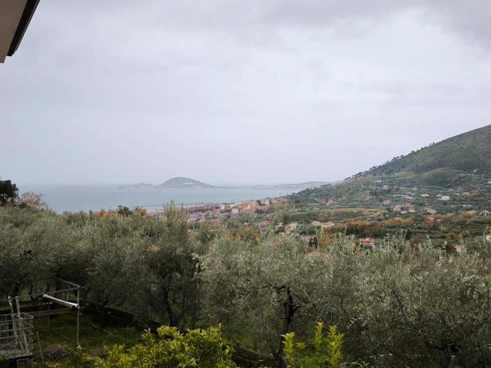 Casa con 6 locali in vendita in Via Rotabile, Maranola Trivio, Formia