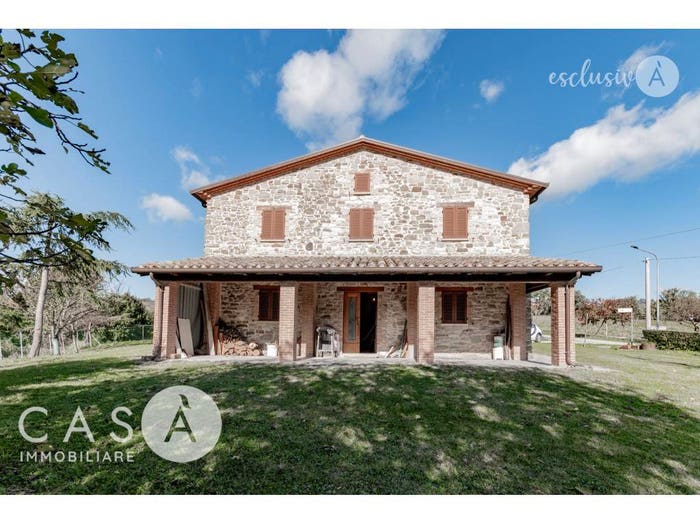 Appartamento con 6 locali in vendita in Strada Petrellese, Sant'Agata Feltria