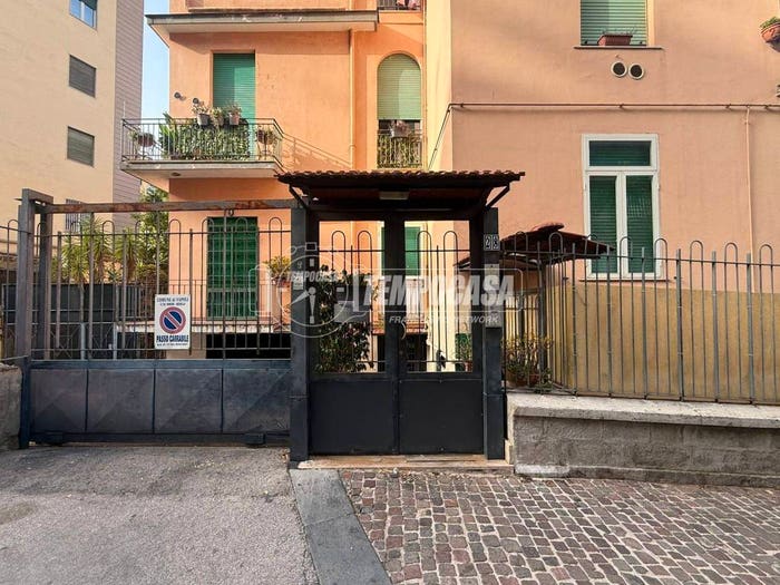 Appartamento con 5 locali in vendita in Via Battistello Caracciolo, Piazza Canneto Salvator Rosa, Napoli