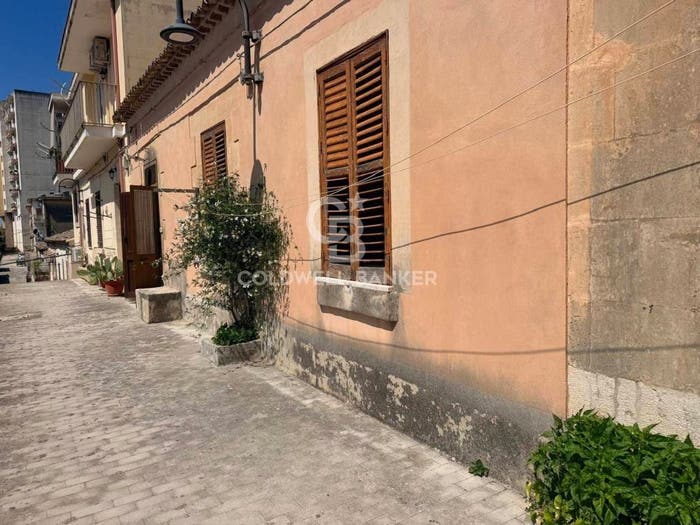 Casa quadrilocale in vendita in Via Quintillo Sella, Modica Bassa, Modica
