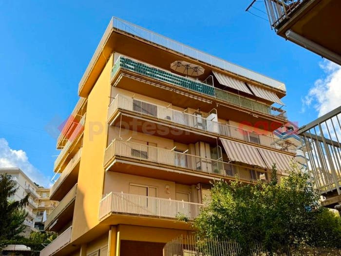 Appartamento quadrilocale in vendita in via Sant'Antonio Caravalle, Centro, Formia