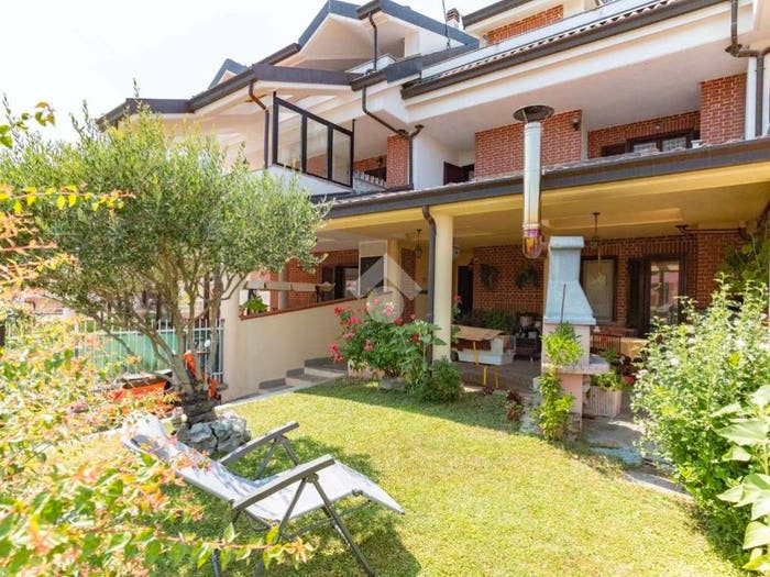 Casa con 6 locali in vendita in Via vigna, Centro, Ciriè