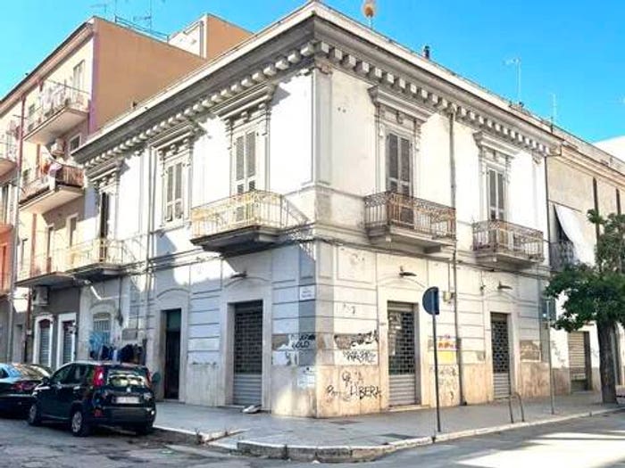 Casa con 6 locali in vendita in Via Mario Pagano, Immacolata, Foggia