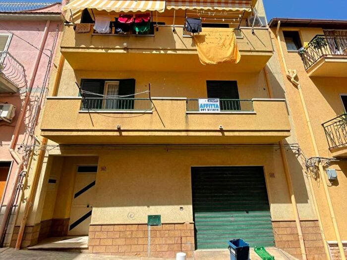 Appartamento trilocale in vendita in Via Principe Amedeo, Balestrate Foce, Balestrate