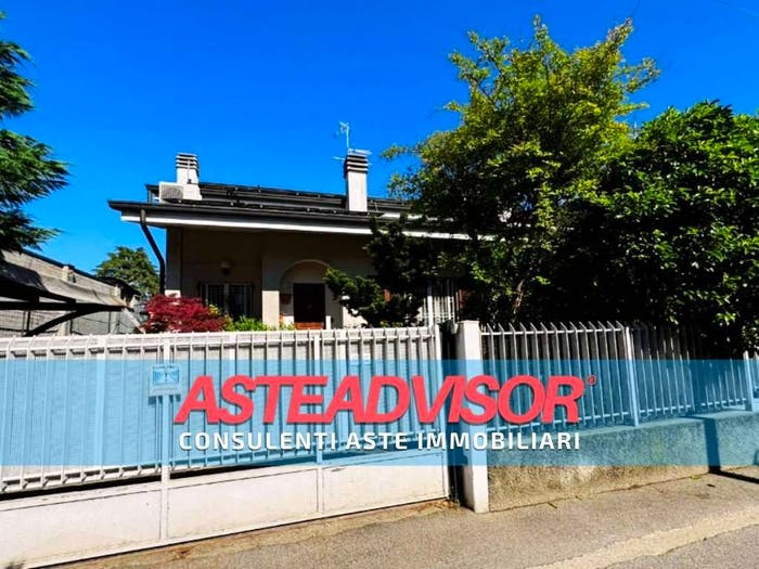 Casa con 6 locali in vendita in Via Cesare Lombroso, Cassina Amata, Paderno Dugnano
