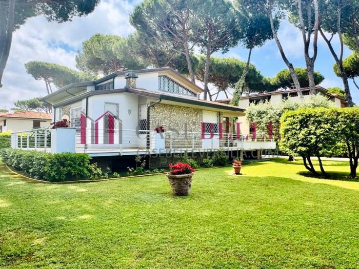 Casa con 6 locali in vendita in Via Abetone, Lido di Camaiore, Camaiore