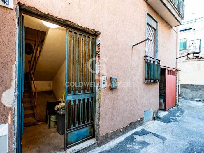 Casa con 6 locali in vendita in Via Scaccianoce, Centro Storico, Acireale