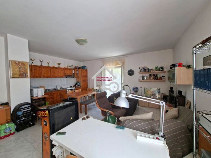 Appartamento trilocale in vendita in Via Enzo Ferrari, Centro, Ogliastro Cilento
