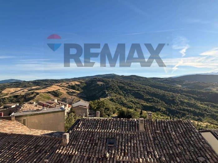 Casa con 6 locali in vendita in Meridionale, Centro, Atessa
