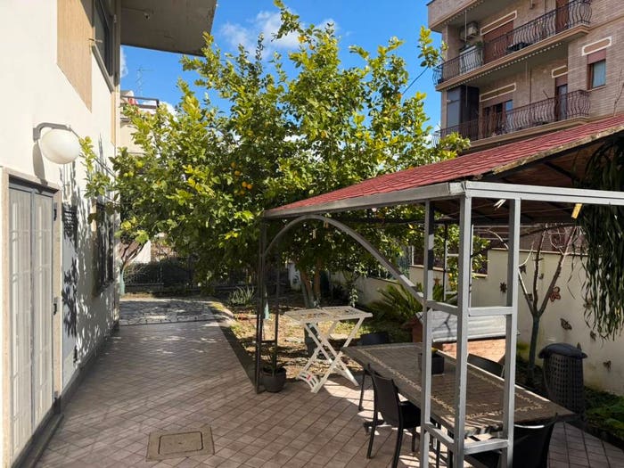 Appartamento trilocale in vendita in Via San Martino, Zona Stadio La Fonte, Monterotondo