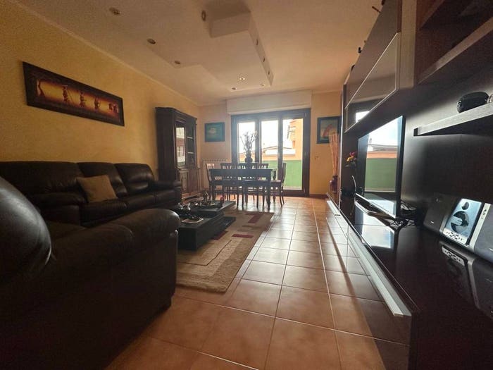Appartamento quadrilocale in vendita in Via Montefiore, Centro, Castelnuovo di Porto