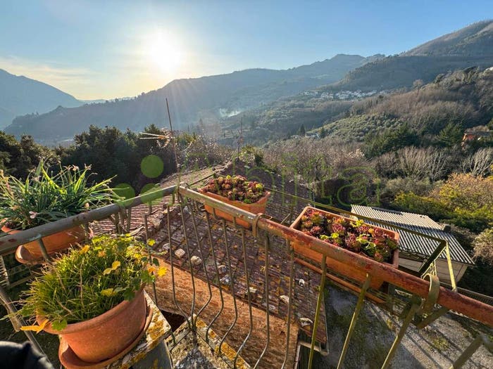 Appartamento con 6 locali in vendita in Località Butia, Borgo a Mozzano
