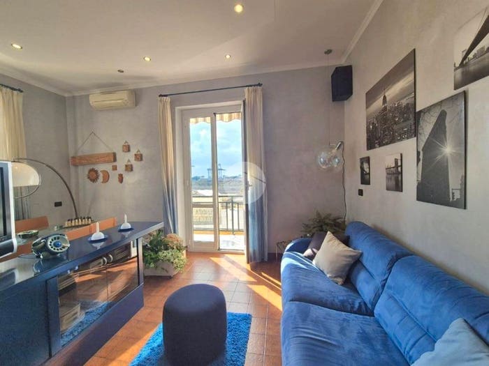 Appartamento quadrilocale in vendita in Via villini, Pra', Genova