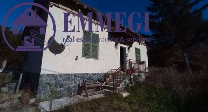 Appartamento con 6 locali in vendita in Localita' Pianfrecioso, Giusvalla