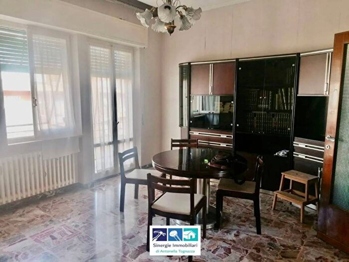 Appartamento con 5 locali in vendita in Via Cupramontana SNC, Piano, Ancona