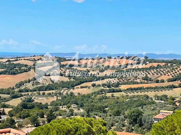 Appartamento trilocale in vendita in Via Giovanni Nicotera, Centro, Manciano