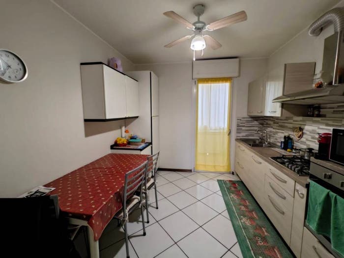 Appartamento quadrilocale in vendita in Entroterra, Desenzano del Garda