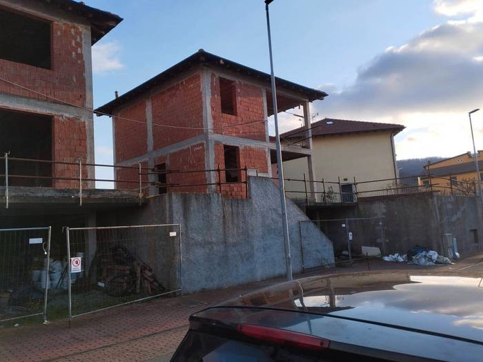 Casa quadrilocale in vendita in Via Aldo Moro, Centro, Casella