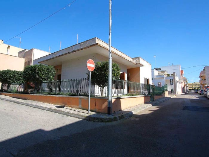 Casa con 5 locali in vendita in Via Milano, Centro, Parabita