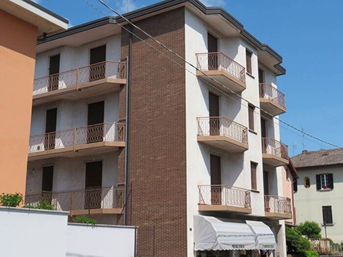 Appartamento bilocale in vendita in Via Fabbricone, Canova San Zeno, Olgiate Molgora