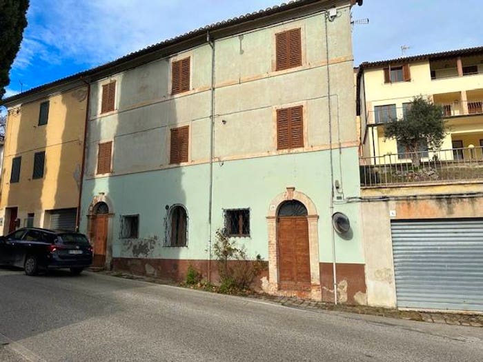 Casa con 6 locali in vendita in Via Gambasilla, Centro, Castelbellino