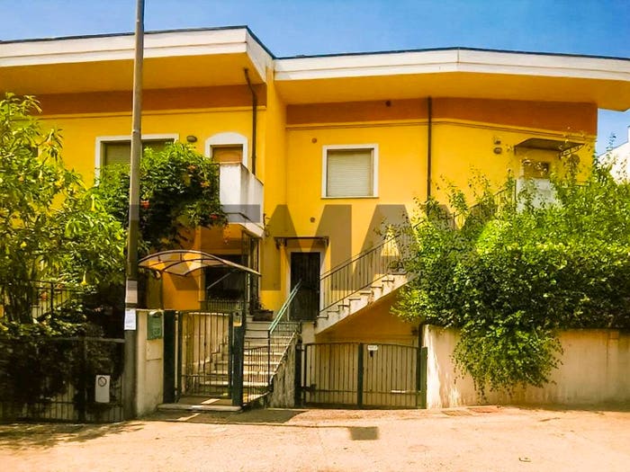 Casa con 6 locali in vendita in Via Monte Velino, Ospedale, Pescara