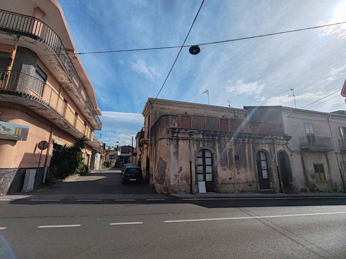 Casa con 6 locali in vendita in Via Libertà, Linguaglossa
