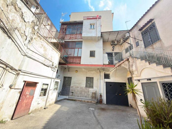 Casa con 6 locali in vendita in Via Speranza, Centro, Marano di Napoli