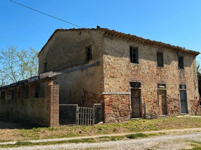 Casa con 6 locali in vendita in Via Valleregli, Fauglia