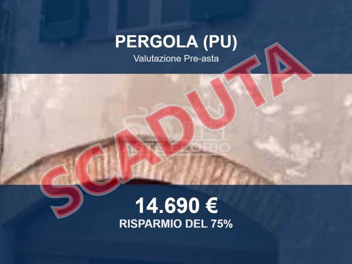 Appartamento trilocale in vendita in Via Giuseppe Mazzini, Centro, Pergola
