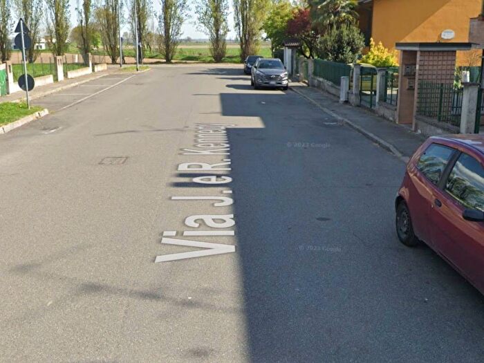 Appartamento trilocale in vendita in Via John e Robert Kennedy, Valera Fratta