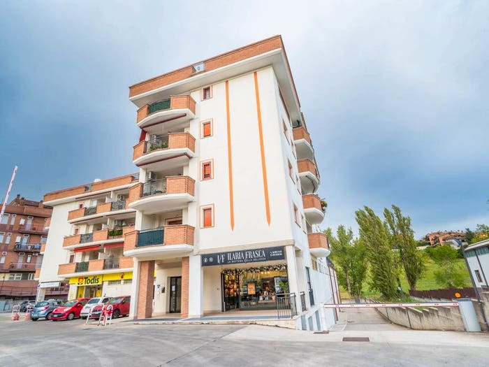 Appartamento trilocale in vendita in Via Giovanni Amendola, Centro, Mentana