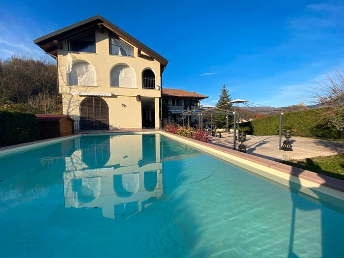 Casa con 6 locali in vendita in Via Monte Pirchiriano, Centro, Avigliana