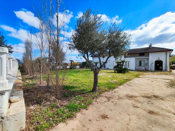 Casa con 6 locali in vendita in Contrada Piano Cappelle, Coluonni La Vipera, Benevento