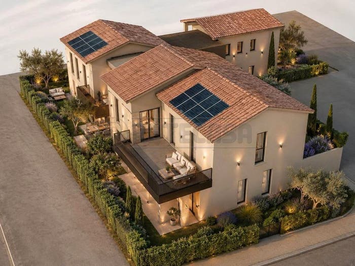 Appartamento con 5 locali in vendita in Via degli Alpini, Centro, Castelgomberto