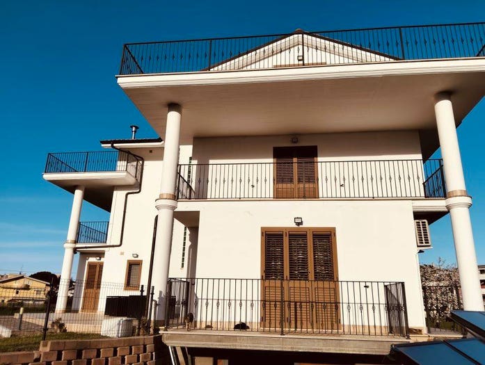Casa con 6 locali in vendita in VIA VERDI SNC, Villa Carmine, Montesilvano