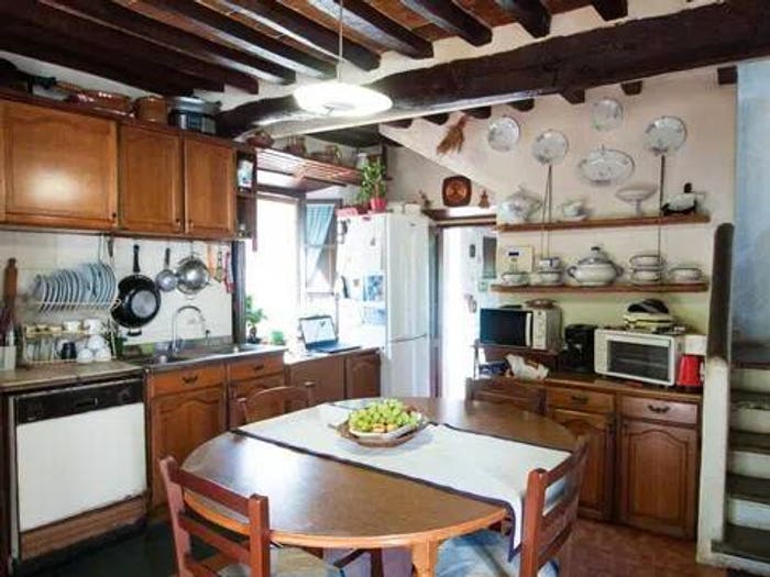 Casa con 6 locali in vendita in Via Oberdan Brogiotti, Centro, Calci