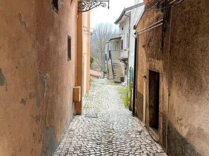 Appartamento con 5 locali in vendita in Via Molino, Alfedena