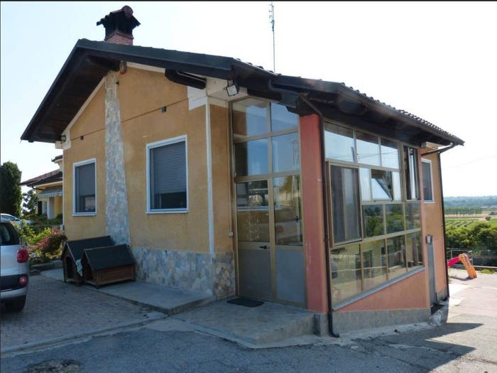 Casa quadrilocale in vendita in Via Cuneo, Centro, Fossano