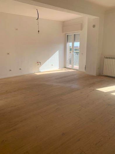 Appartamento quadrilocale in vendita in Via Montello, Via Veneto Borgo Trento, Brescia