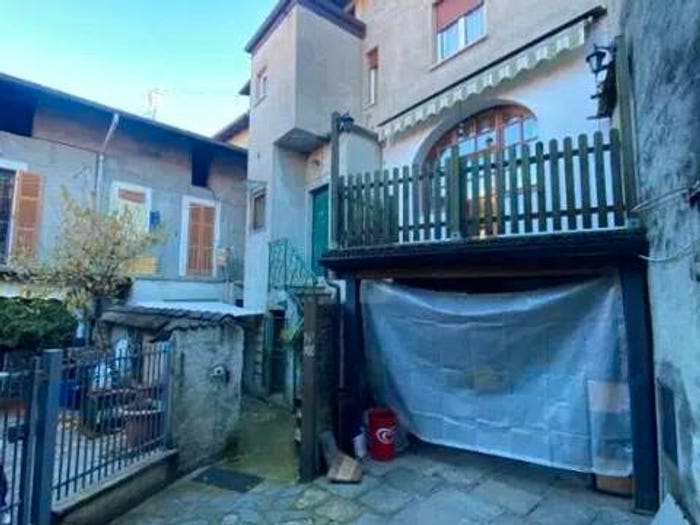 Appartamento bilocale in vendita in Via Pasubio, Castello, Castelveccana