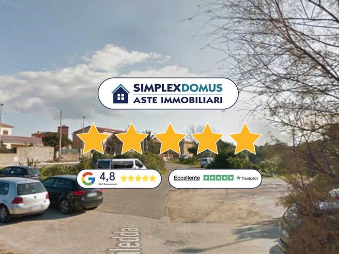 Appartamento trilocale in vendita in Via Isuledda, La Maddalena
