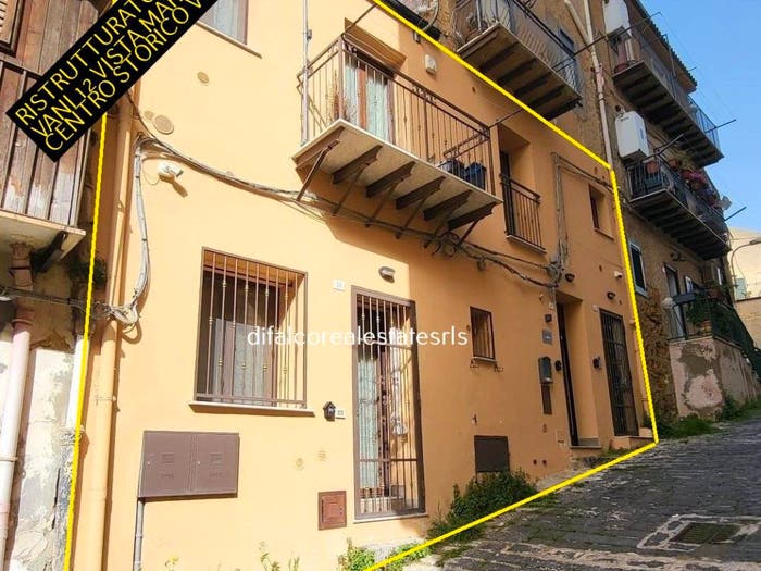 Appartamento con 6 locali in vendita in Salita Madonna degli Angeli, Centro Storico, Agrigento