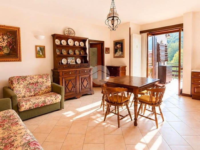 Appartamento quadrilocale in vendita in Via Croce di Salven, Croce Salven, Borno