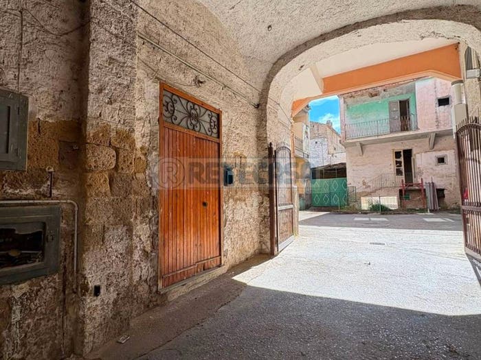 Casa con 6 locali in vendita in Via Marte, Marcianise