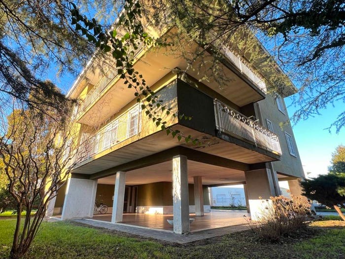 Appartamento quadrilocale in vendita in Via Roma, Centro, Pandino